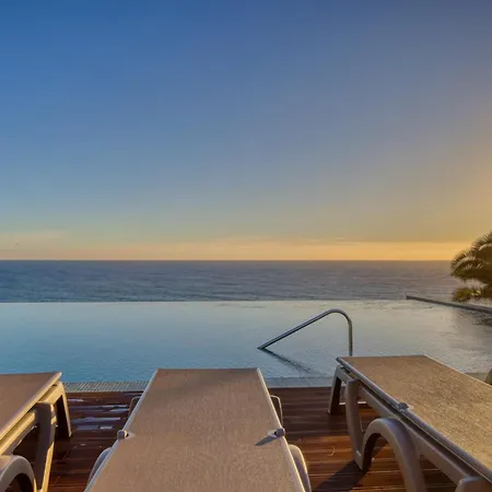 Acqua Blue 3h, A In Madeira *