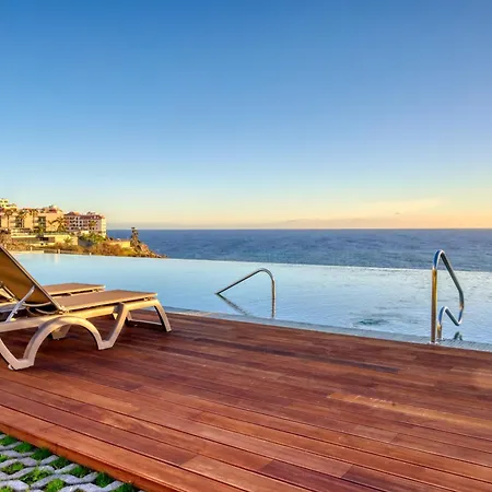 Acqua Blue 3h, A In Madeira