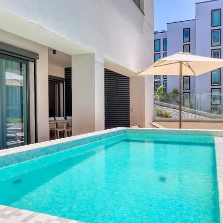 Acqua Blue 3h, A In Madeira